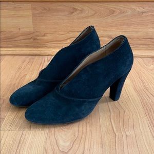 Eric Michael black suede pumps